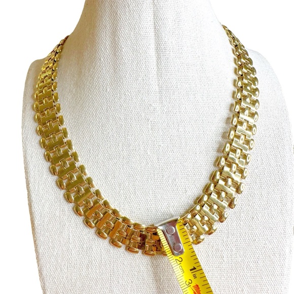 Vintage 80s Gold Tone Flat Link Necklace - Picture 4 of 7
